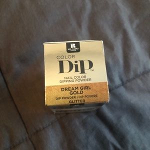 Dip powder